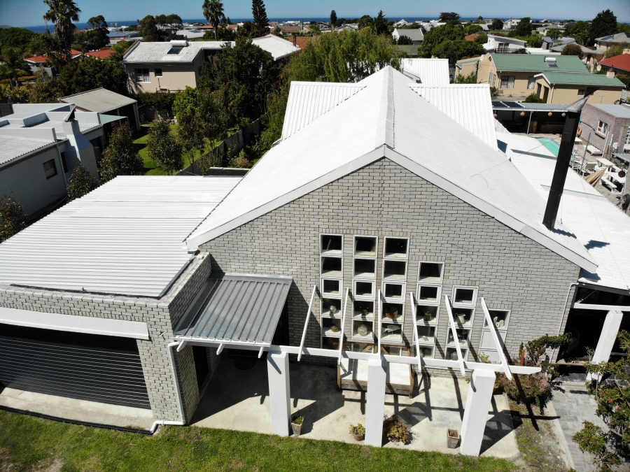 4 Bedroom Property for Sale in Kleinmond Western Cape